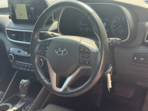 Hyundai TUCSON 1.6 CRDi MHEV SE Nav SUV 5dr Diesel Hybrid DCT Euro 6 (s/s) (136 ps) 12