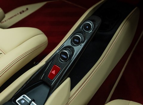 Ferrari F8 Tributo 23