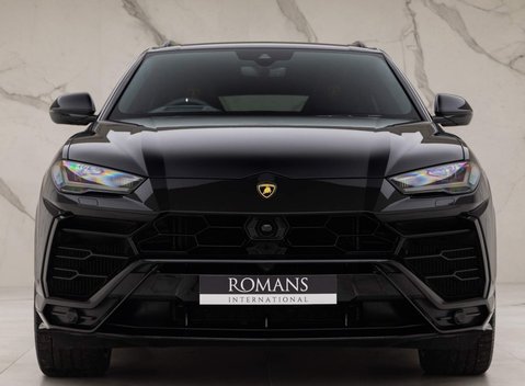 Lamborghini Urus V8 21