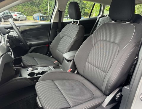 Ford Focus 1.0 Focus Titanium Auto 5dr 40