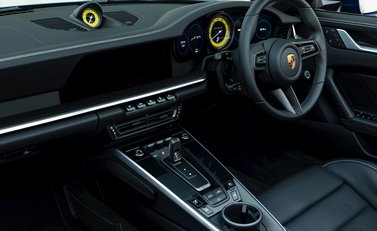Porsche 911 (992) Turbo S Cabriolet 17
