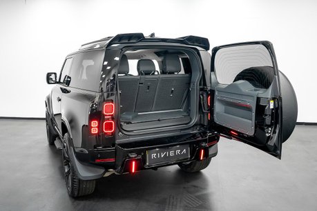 Land Rover Defender 3.0 D250 MHEV X-Dynamic HSE SUV 3dr Diesel Auto 4WD Euro 6 (s/s) (250 ps) 36