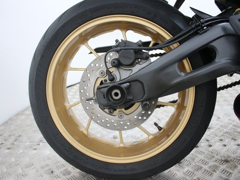 Yamaha R7 YZF R7 (YZF690) 29