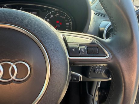 Audi A1 TFSI SPORT NAV 18