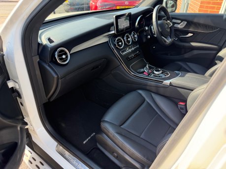 Mercedes-Benz GLC GLC 250 4MATIC AMG LINE PREMIUM 42
