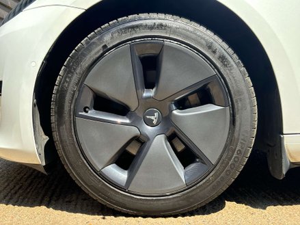 Tesla Model 3 Model 3 Standard Range + 4dr