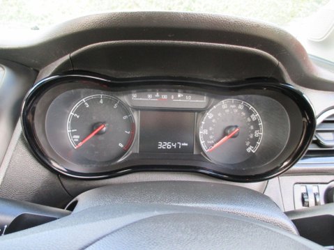 Vauxhall Viva 1.0i SE Euro 6 5dr (a/c) 19