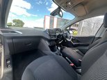 Peugeot 208 1.2 PureTech Signature Hatchback 5dr Petrol Manual Euro 6 (s/s) (82 ps) 21