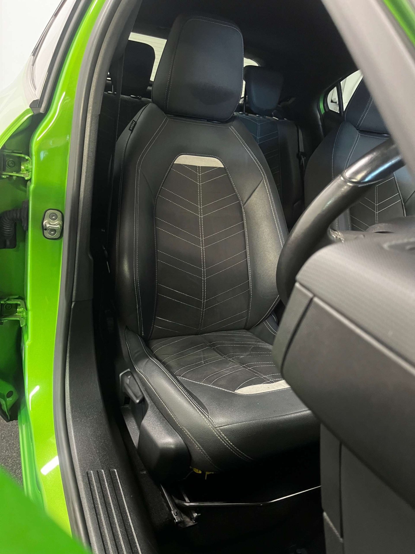 2023 Vauxhall Mokka — image 10