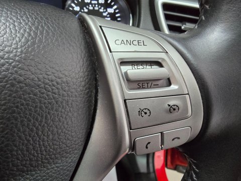 Nissan Qashqai 1.2 DIG-T N-Connecta 2WD Euro 6 (s/s) 5dr 40