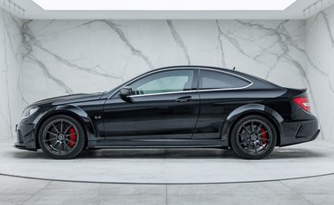 Mercedes-Benz C63 AMG BLACK SERIES 5