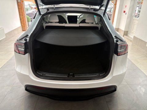 Tesla Model Y Auto RWD 5dr 16