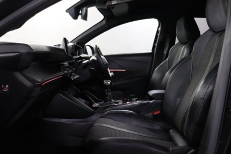 Peugeot 208 PURETECH GT LINE S/S 42