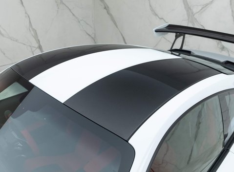 Porsche 911 GT2 RS (991) 37