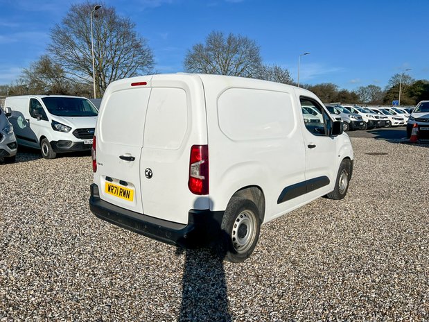 Vauxhall Combo SWB L1H1 Low Roof 2000 Dynamic Air Con EURO 6 NO VAT 6