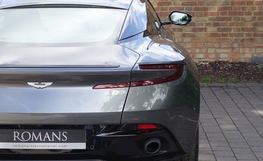 Aston Martin DB11 18
