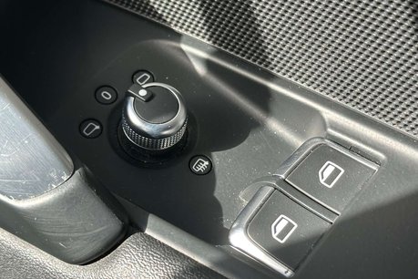 Audi TT 1.8 TT S Line TFSI 3dr 54