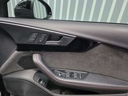 Audi RS4 2.9 TFSI V6 Estate 5dr Petrol Tiptronic quattro Euro 6 (s/s) (450 ps) 37