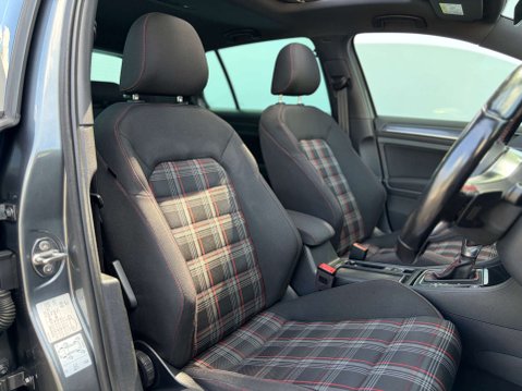 Volkswagen Golf 2.0 Golf GTi Performance TSi Semi-Auto 5dr 16