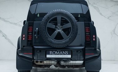 Land Rover Defender 90 D350 X-DYNAMIC HSE 12