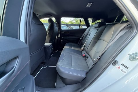 Toyota Corolla EXCEL HYBRID - ONE OWNER - FULL TOYOTA SERVICE HISTORY 17