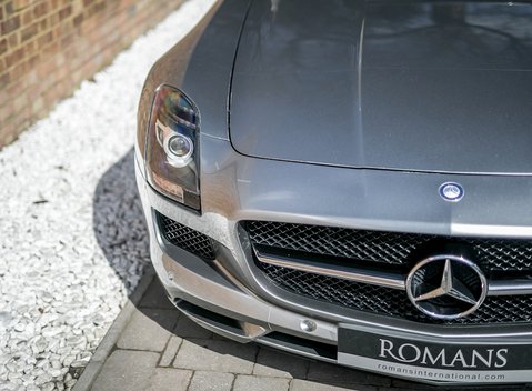 Mercedes-Benz SLS GT Roadster 25