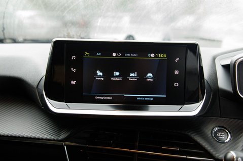 Peugeot 208 ALLURE 26