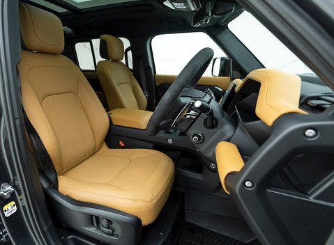 Land Rover Defender 110 V8 10