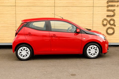 Toyota Aygo VVT-I X-PLAY X-SHIFT 12