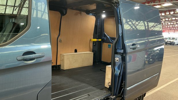 Ford Transit Custom AUTO SWB L1H1 Low Roof 300 Air Con Alloys Sensors Cam EURO 6 NO VAT 8