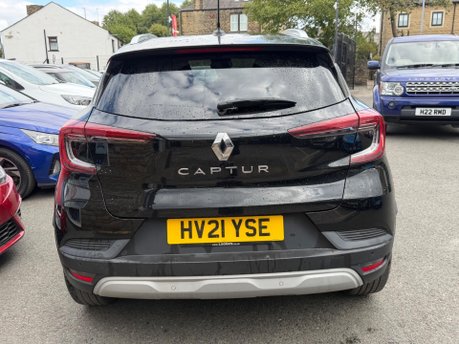 Renault Captur ICONIC TCE 6