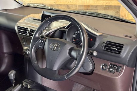 Toyota Iq 1.0 VVT-i 2 Hatchback 3dr Petrol Multidrive Euro 4 (68 bhp) 6