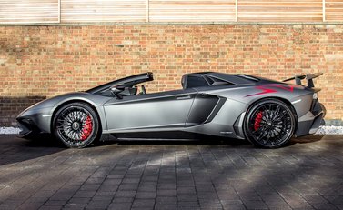 Lamborghini Aventador SV LP 750-4 Roadster 35