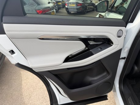 Land Rover Range Rover Evoque FIRST EDITION MHEV 36