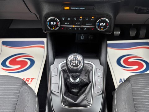 Ford Focus TITANIUM 16