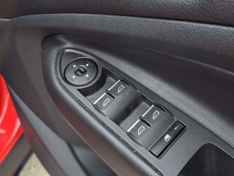 Ford Kuga 2.0 TDCi Zetec SUV 5dr Diesel Powershift AWD Euro 6 (s/s) (150 ps) 56
