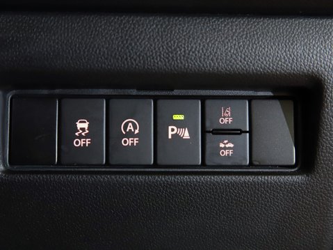 Suzuki Swift 1.2 Dualjet 83 12V Hybrid SZ5 5dr Auto 32