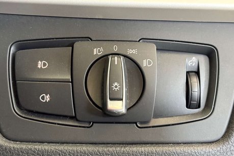 BMW 3 Series 2.0 320d ED BluePerformance EfficientDynamics Business Touring 5dr Diesel A 54