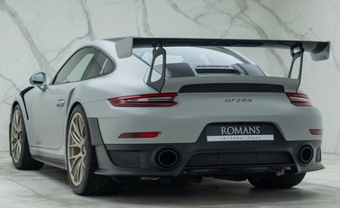 Porsche 911 GT2 RS (991) 10