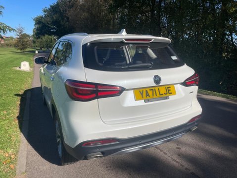 MG HS 1.5 T-GDI Exclusive DCT Euro 6 (s/s) 5dr 37