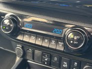 Toyota Hilux Invincible 4WD D-4D Double Cab Pickup 16