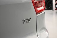 Volvo XC40 1.5 XC40 Inscription Pro T3 Auto 5dr 32