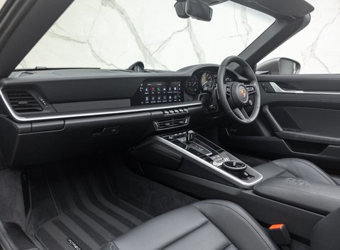 Porsche 911 Targa 4 (992) 21