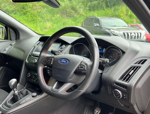 Ford Focus 1.0 Focus ST-Line X 5dr 12