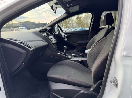 Ford Focus 1.0 Focus ST-Line 5dr 16