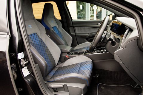 Volkswagen Golf R TSI 4MOTION DSG 38