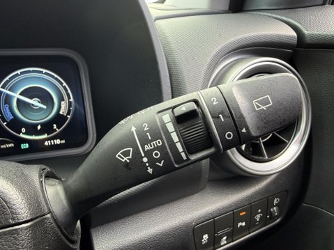 Hyundai KONA 39kWh Premium SUV 5dr Electric Auto (10.5kW Charger) (136 ps) 31