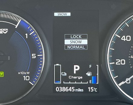 Mitsubishi Outlander 2.4 Outlander Design PHEV CVT 4WD 5dr 24