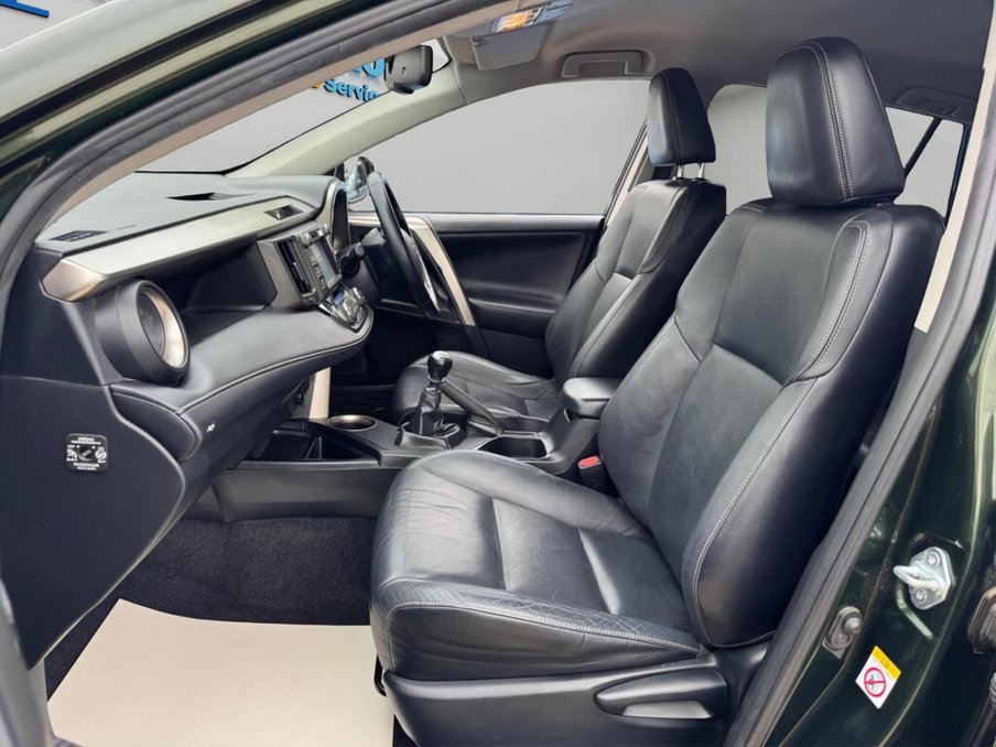 2013 Toyota Rav4 — image 32