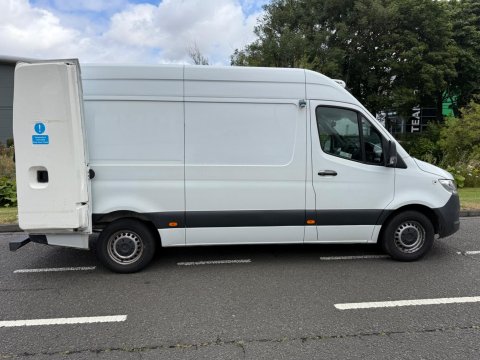Mercedes-Benz Sprinter 2.1 314 CDi Temperature Controlled 5dr Diesel Manual RWD L3 H2 (210 g/km, 1 4